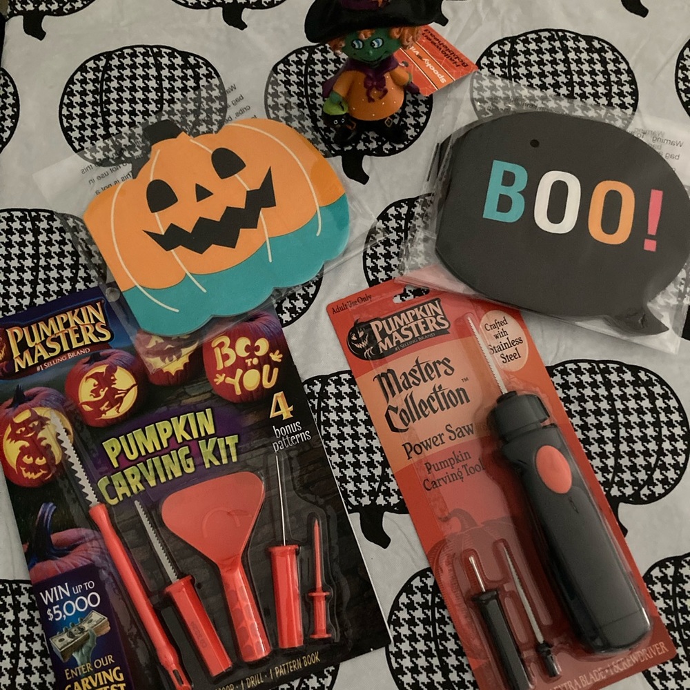Halloween Pumpkin Masters Carving Kits